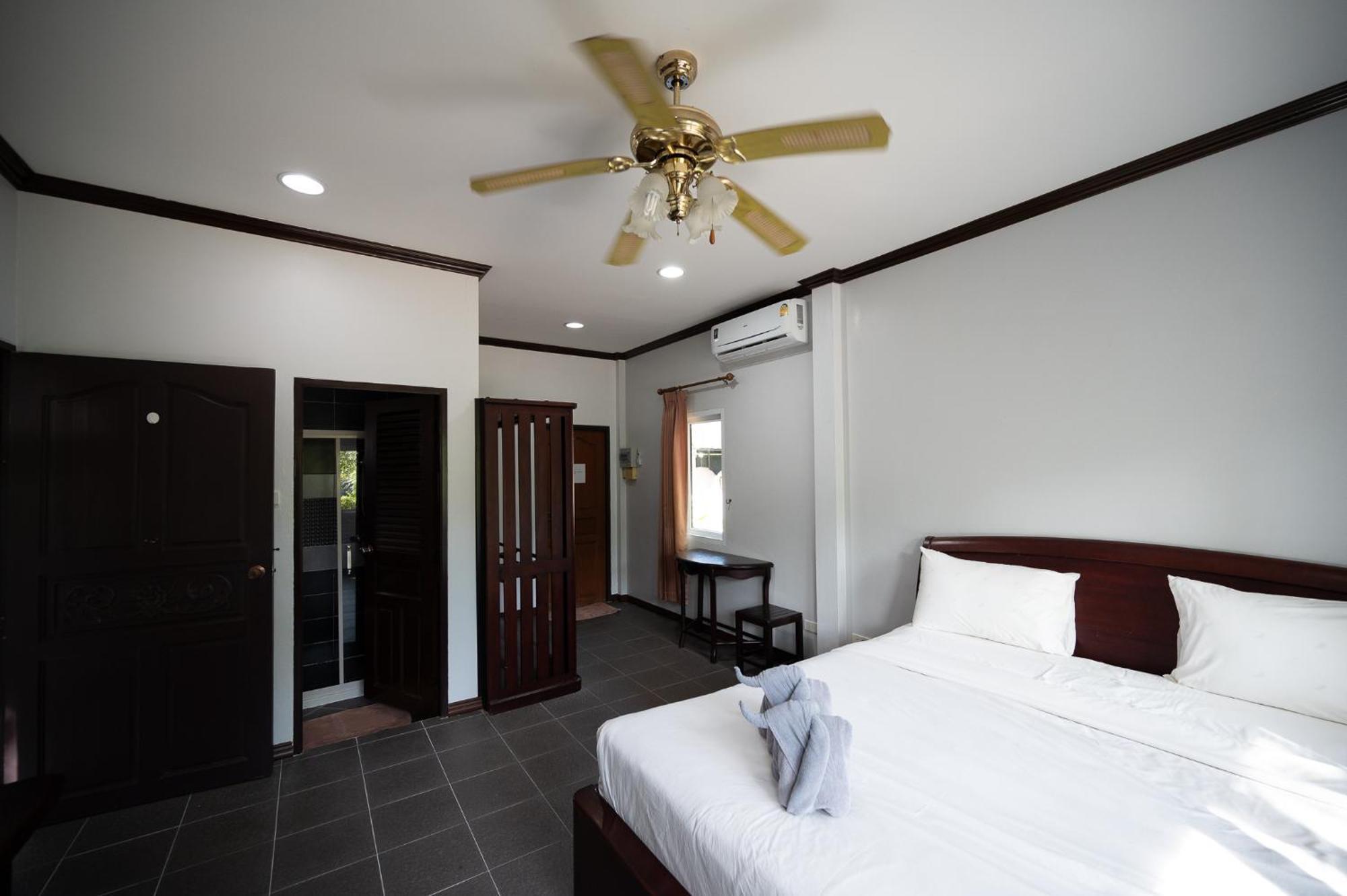 Baan Faa Talaychan Resort Chao Lao Beach Exterior photo